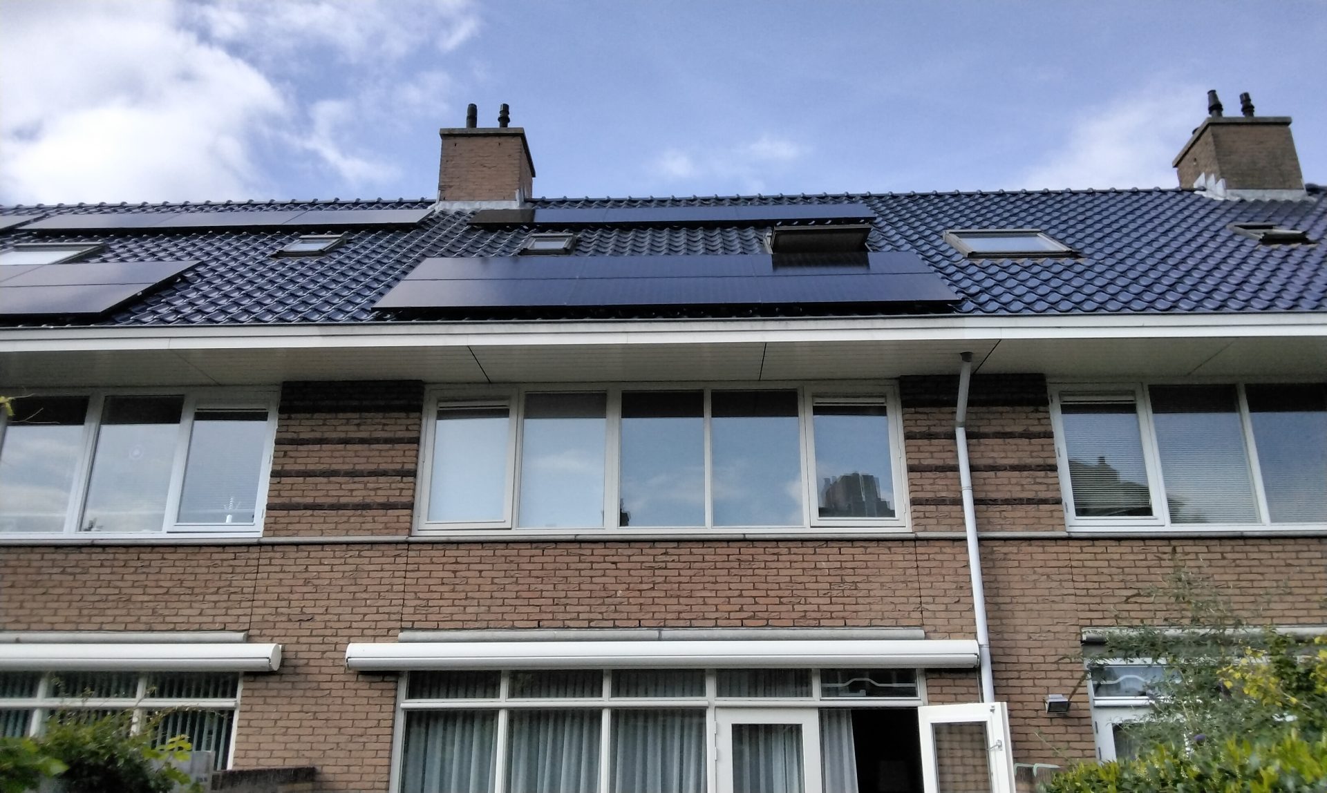 Plaatsing Zonnepanelen Op Woning, Leidschendam - MB Zonnepanelen